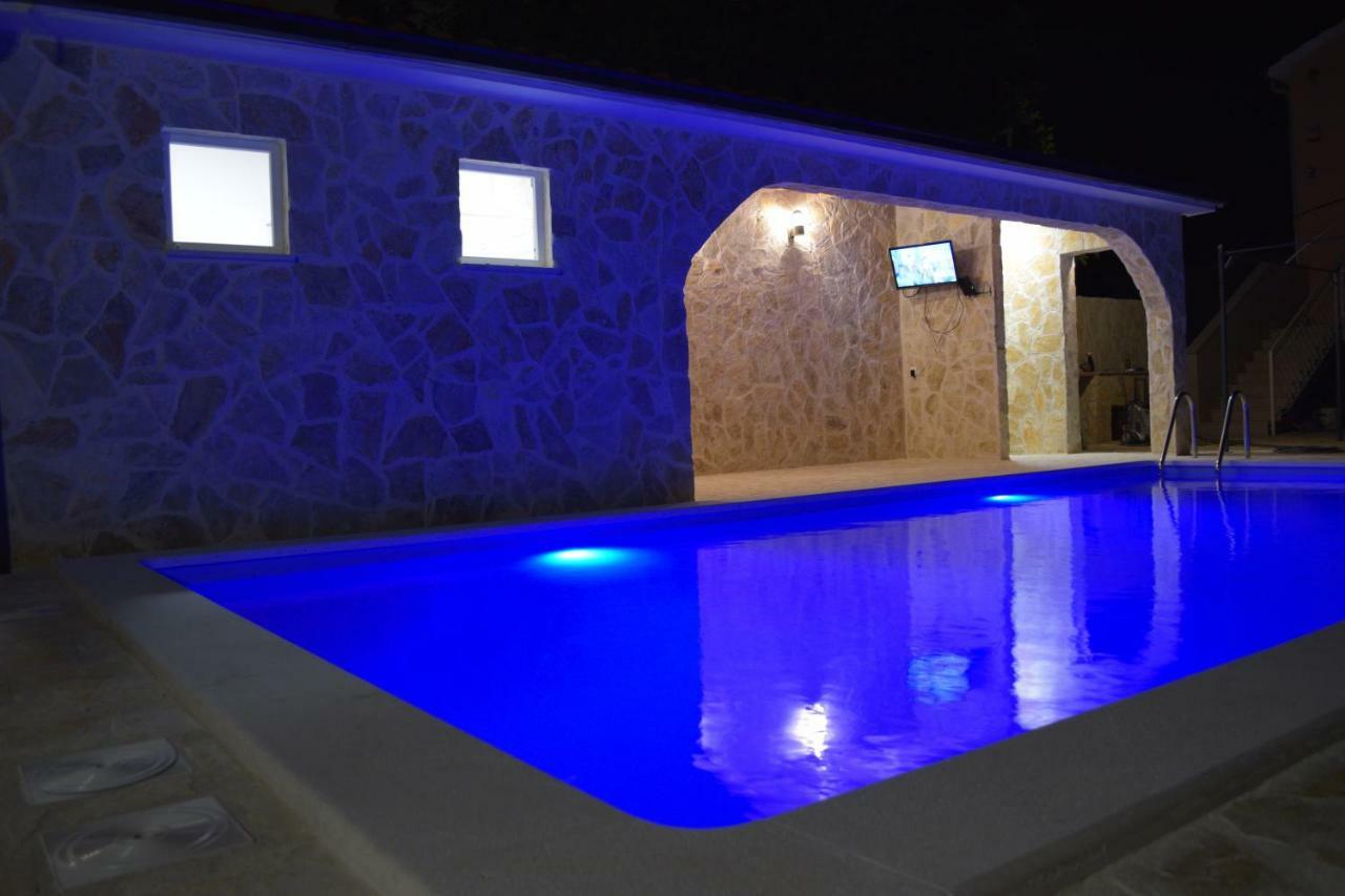 Apartment Nika Split Exterior photo